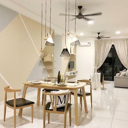 Johor Bahru Paradigm Leplatino Homestay מראה חיצוני תמונה